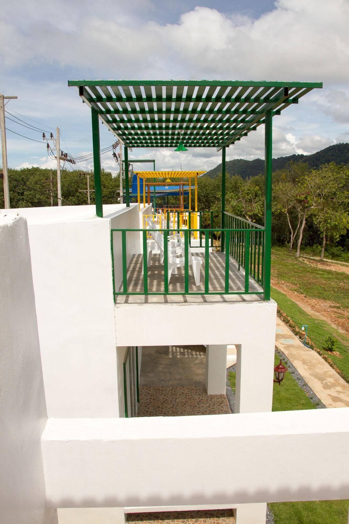 Keereelay Hotel Koh Lanta Ngoại thất bức ảnh